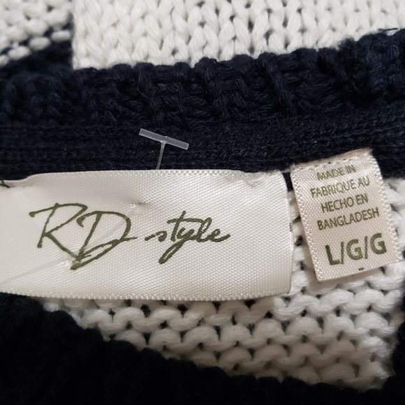 Cold Shoulder, Open Back Striped Sweater, size L - Picture 4 of 6